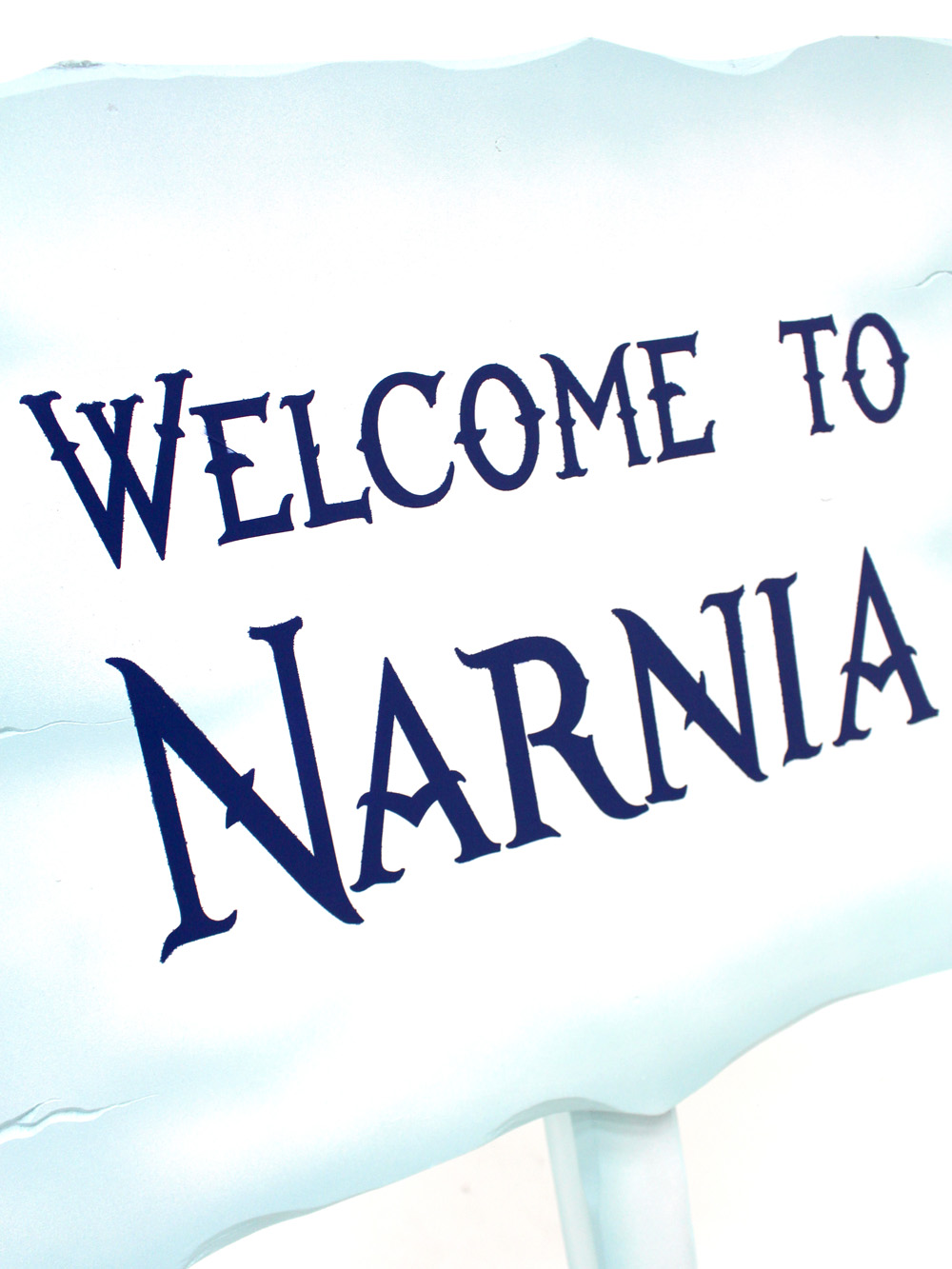 SN3123_Welcome_to_Narnia_Sign_event_prop_hire_0030IMG_8587_copy