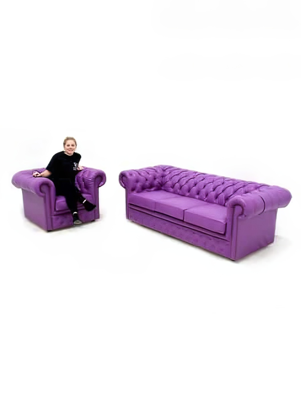 SN3219_SN3220_Purple_Chesterfieldand_amp_Club_Armchair_event_prop_hire_0097LG_477_copy_optimised