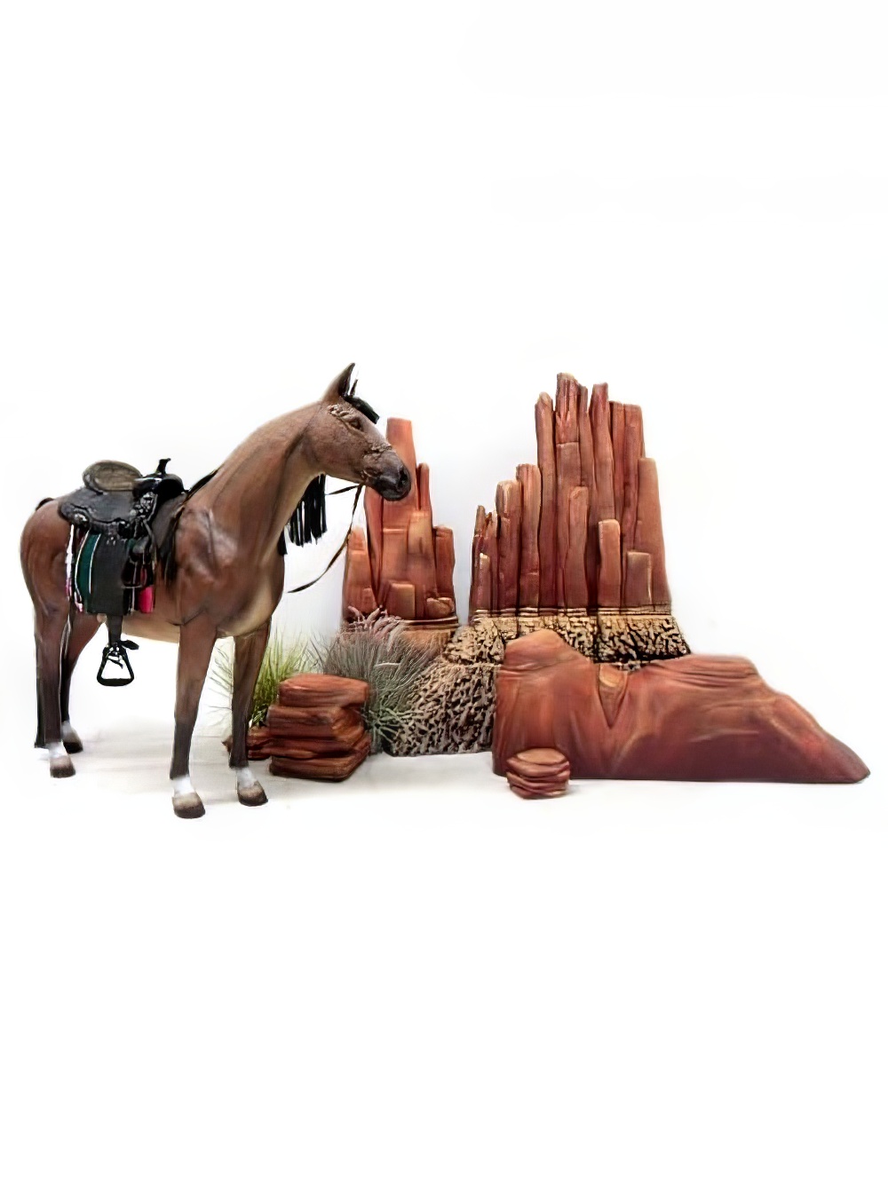 SN3234_SN3236_SN3321_Red_Rock_Mountain_Range_Red_Rock_Stack_Wild_West_Horseevent_prop_hire_LG_1526_copy