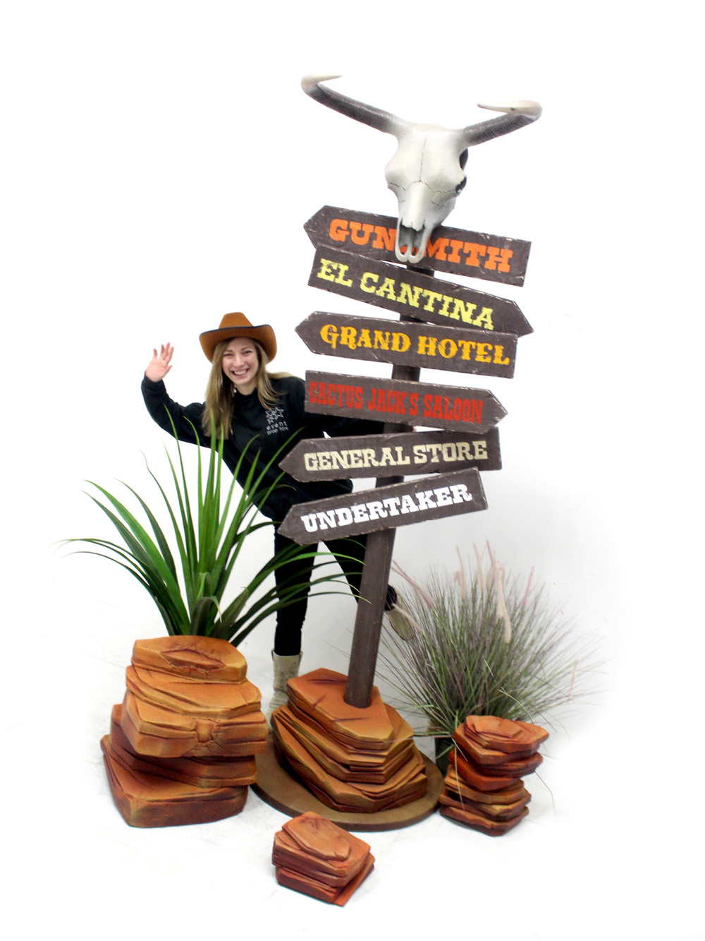 SN3238_Multi-Directional_Sign_-_Wild_West_event_prop_hire_0109LG_464_copy_optimised