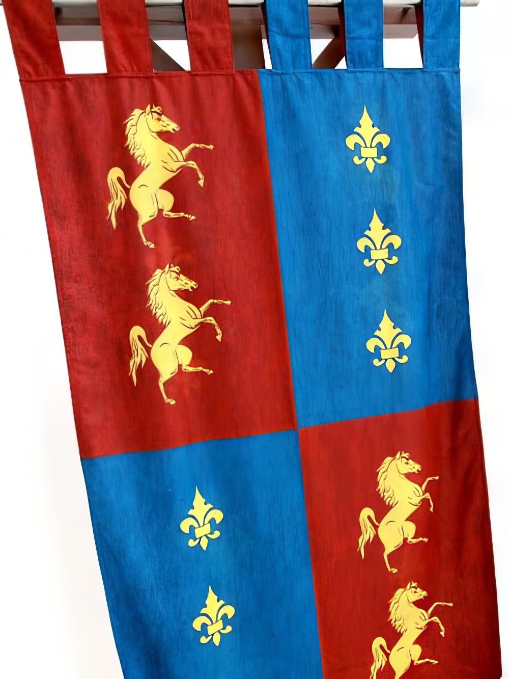 SN3399_Freestanding_Medieval_Banner_3_24mevent_prop_hire_LG_1347_copy