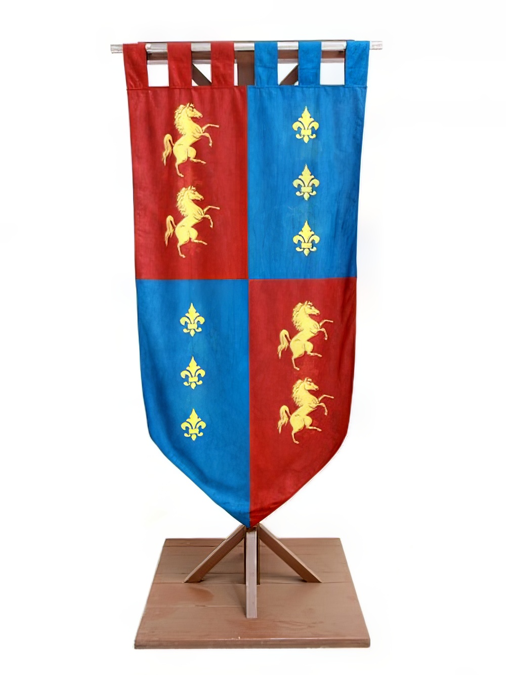 SN3399_Freestanding_Medieval_Banner_3_24mevent_prop_hire_LG_1351_copy