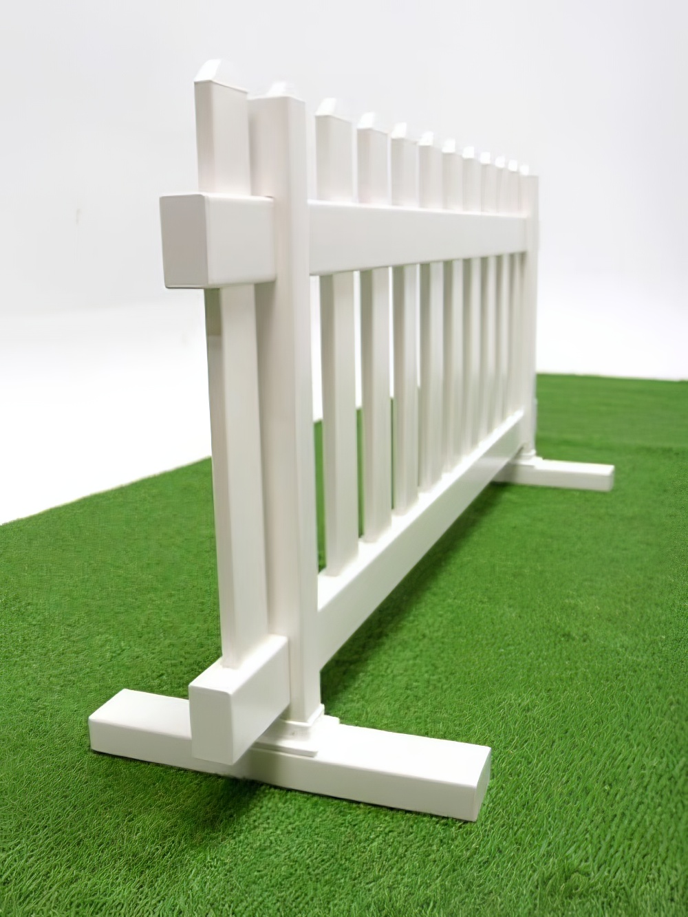 SN3478_White_Plastic_Picket_Fence_Sectionevent_prop_hire_DD_126_copy