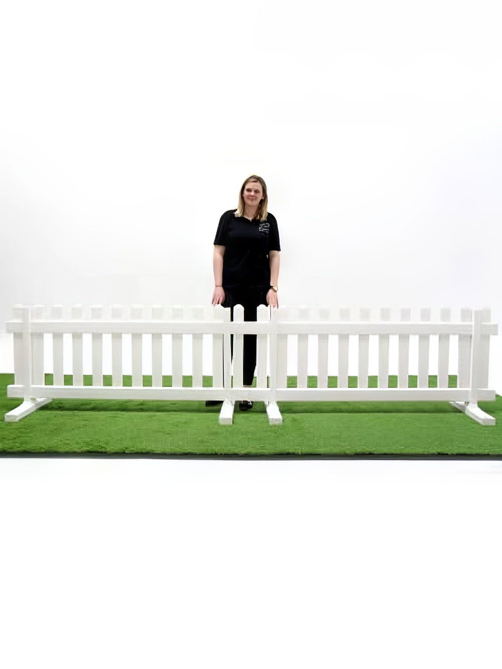 SN3478_White_Plastic_Picket_Fence_Sectionevent_prop_hire_DD_128_copy