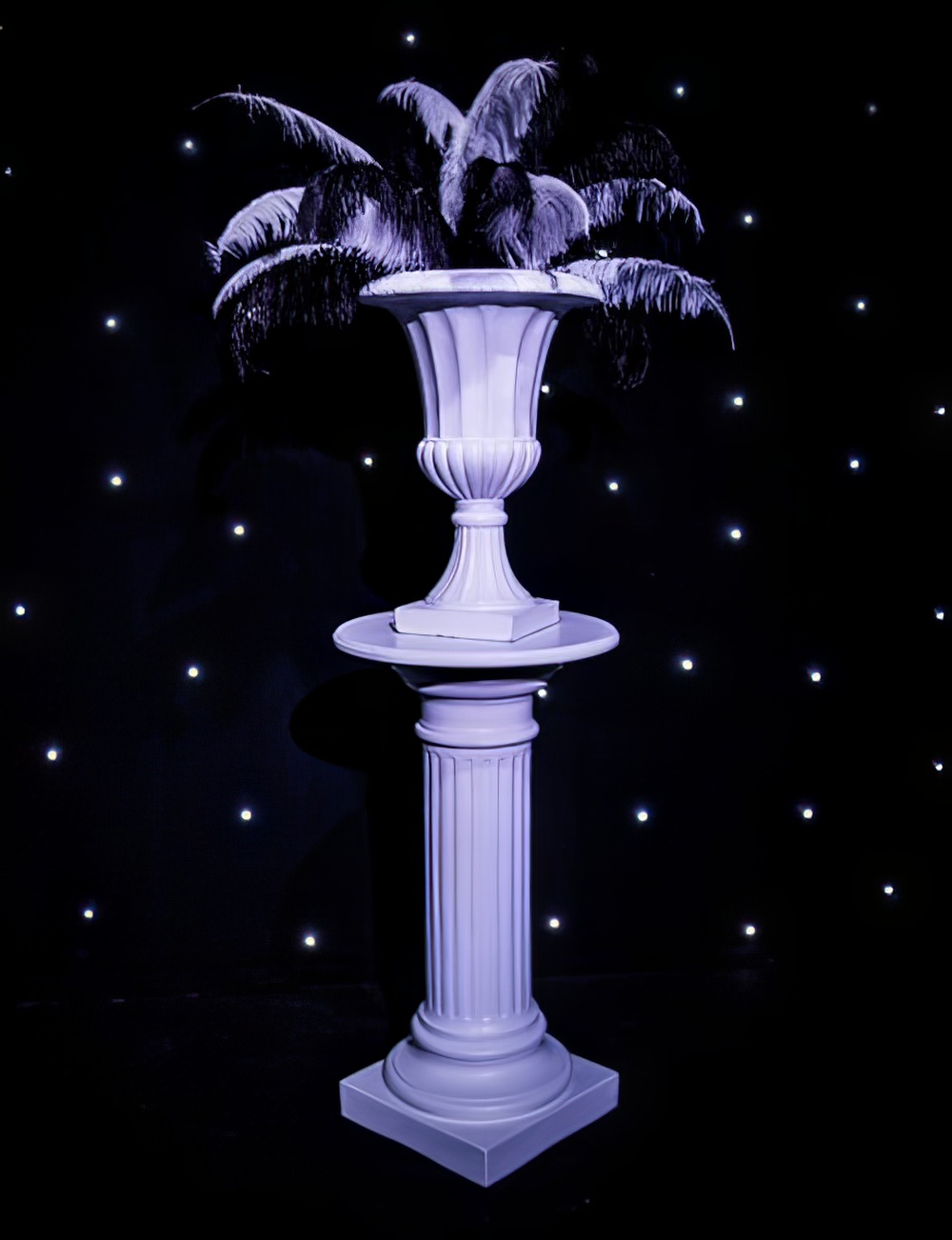 SN3530_Urn_with_Blackand_amp_White_Feather_Displayevent_prop_hire_IMG_3402
