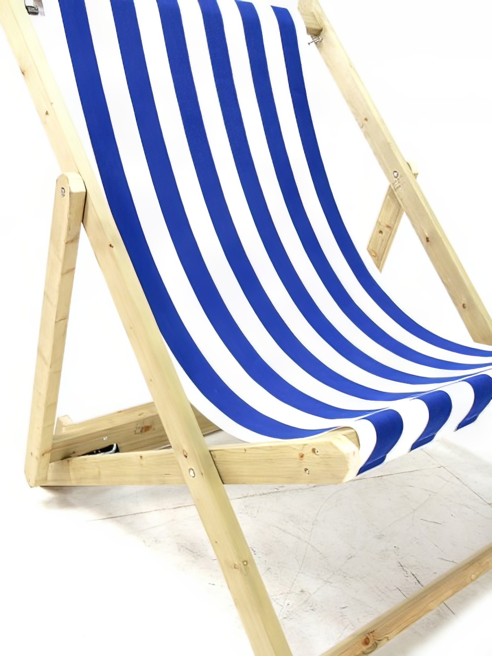 SN3651_Giant_Deck_Chair_-_Blue_Stripeevent_prop_hire_LG_1247_copy