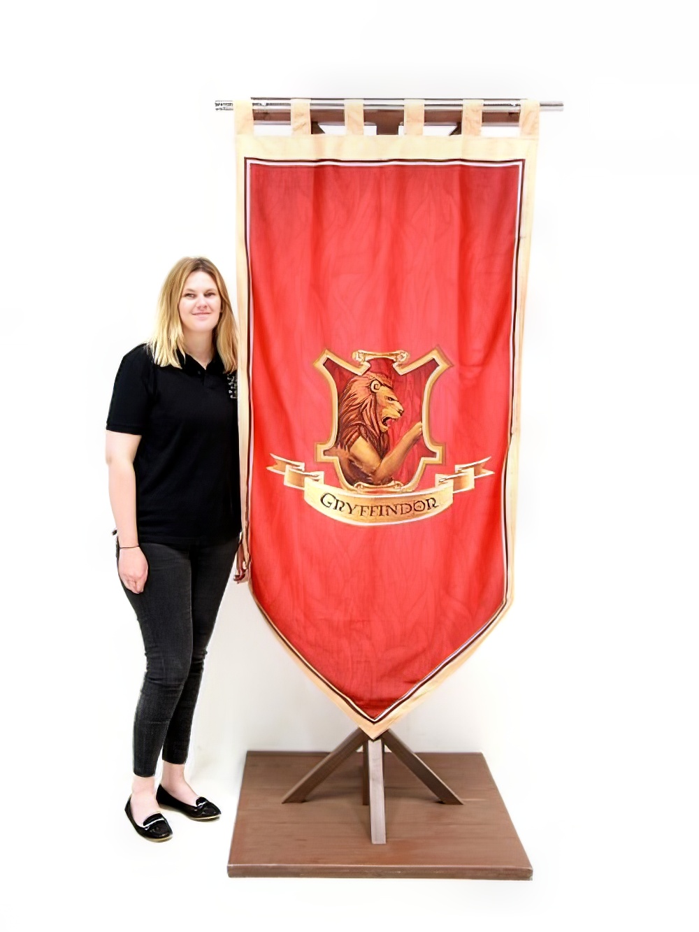 SN3660_Freestanding_School_House_Banner_24m_1event_prop_hire_LG_1408_copy