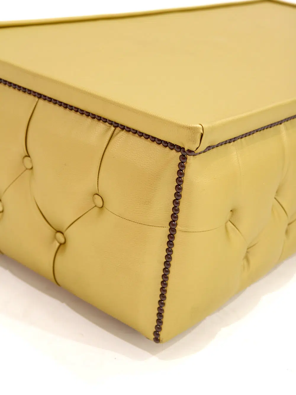 SN3977 Gold Buttoned Coffee Table _event_prop_hire_061
