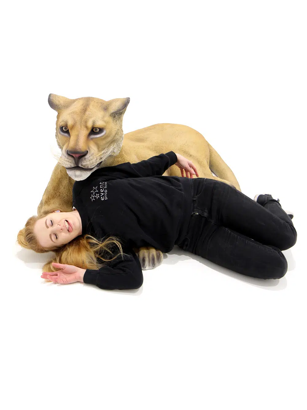 SN5528 Life-size Lioness _event_prop_hire_037_Optimised