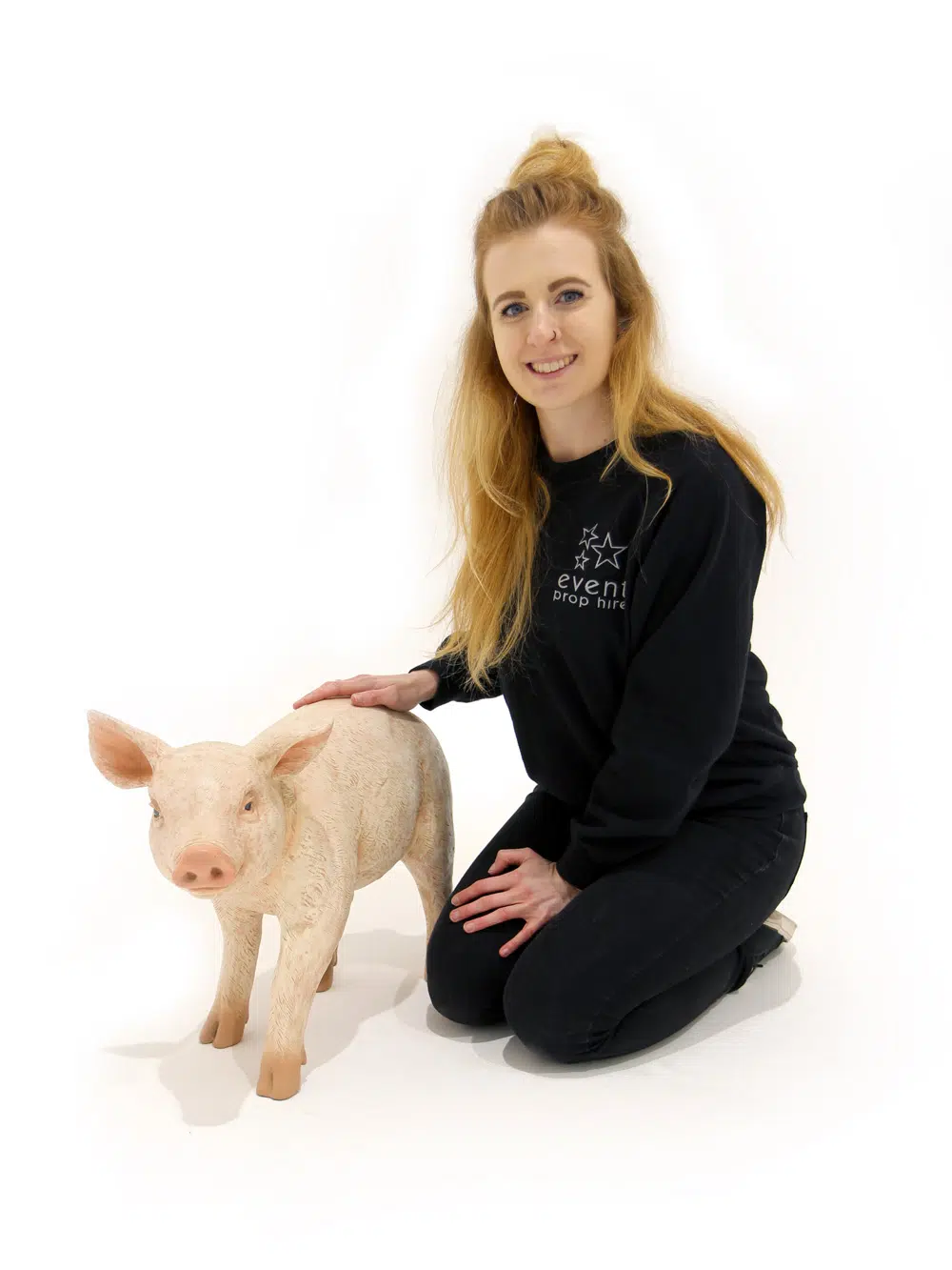 SN5615 Life-size Piglet - Standing _event_prop_hire_048_Optimised