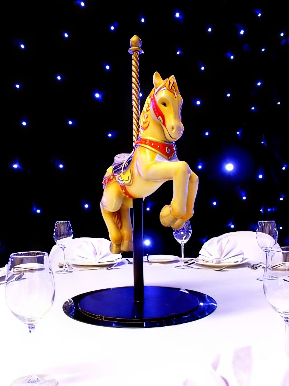 TBL48_Carousel_Horse_Fairground_Circus_Table_Centreevent_prop_hire_110_Optimised