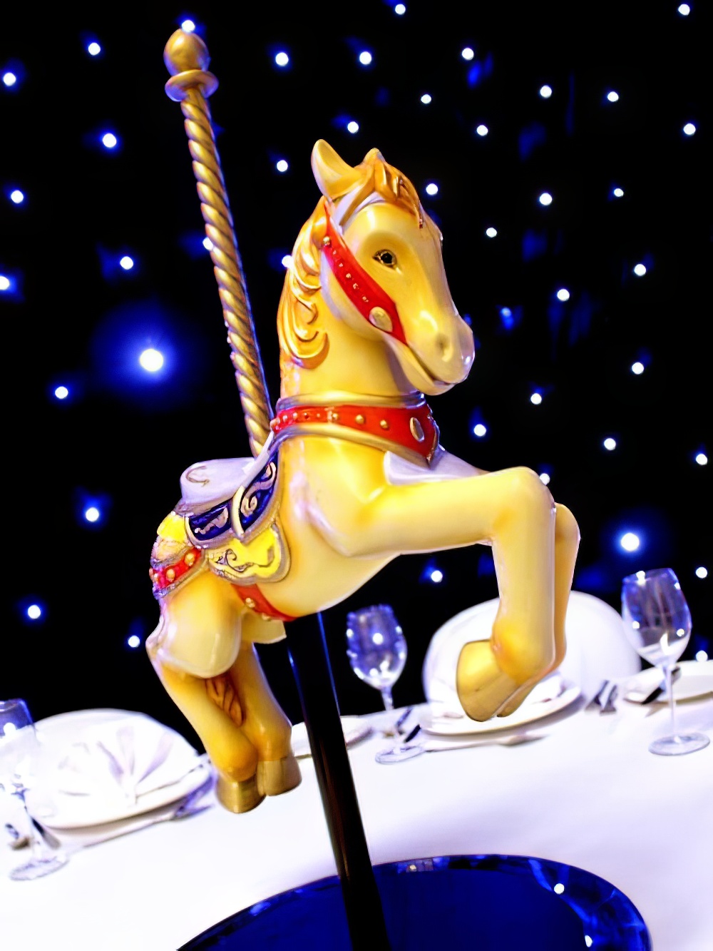 TBL48_Carousel_Horse_Fairground_Circus_Table_Centreevent_prop_hire_115_Optimised