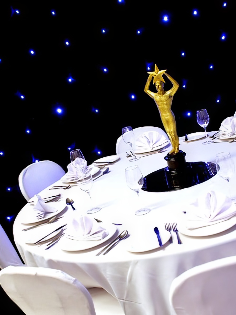 TBL51_Gold_Glitter_Award_Statue_Table_Centre_event_prop_hire_018_Optimised