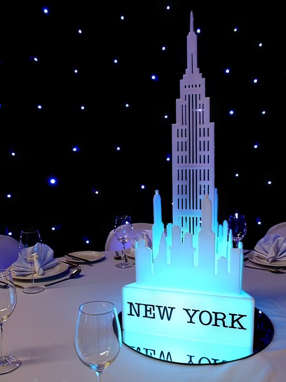 TBL78_Illuminated_New_York_Table_Centreevent_prop_hire_039_Optimised