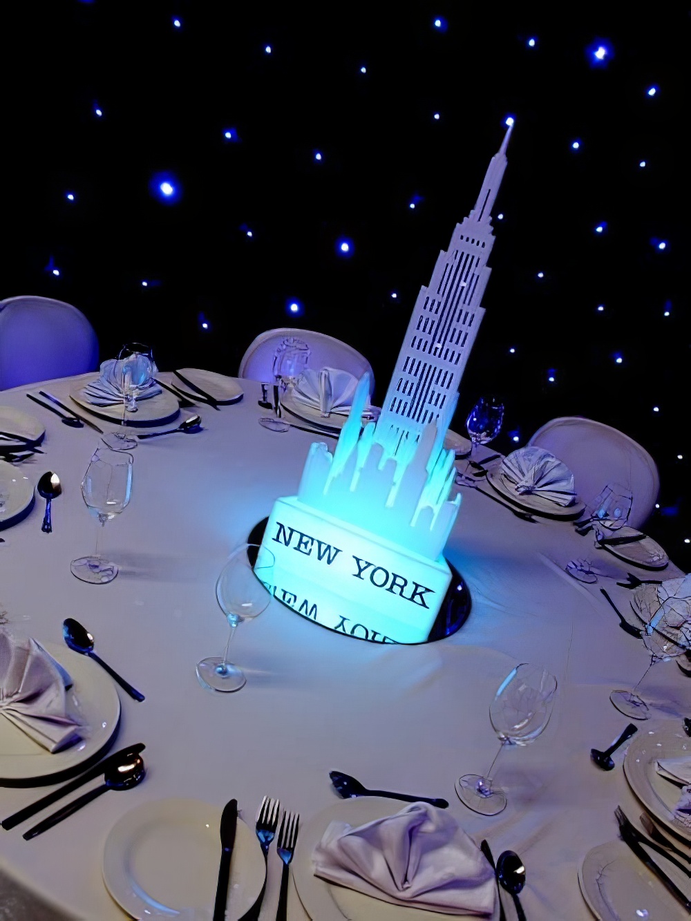 TBL78_Illuminated_New_York_Table_Centreevent_prop_hire_041_Optimised