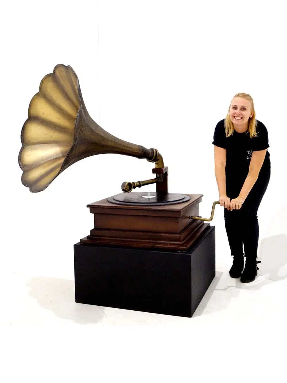 TWE05 Giant Gramophone _event_prop_hire_027