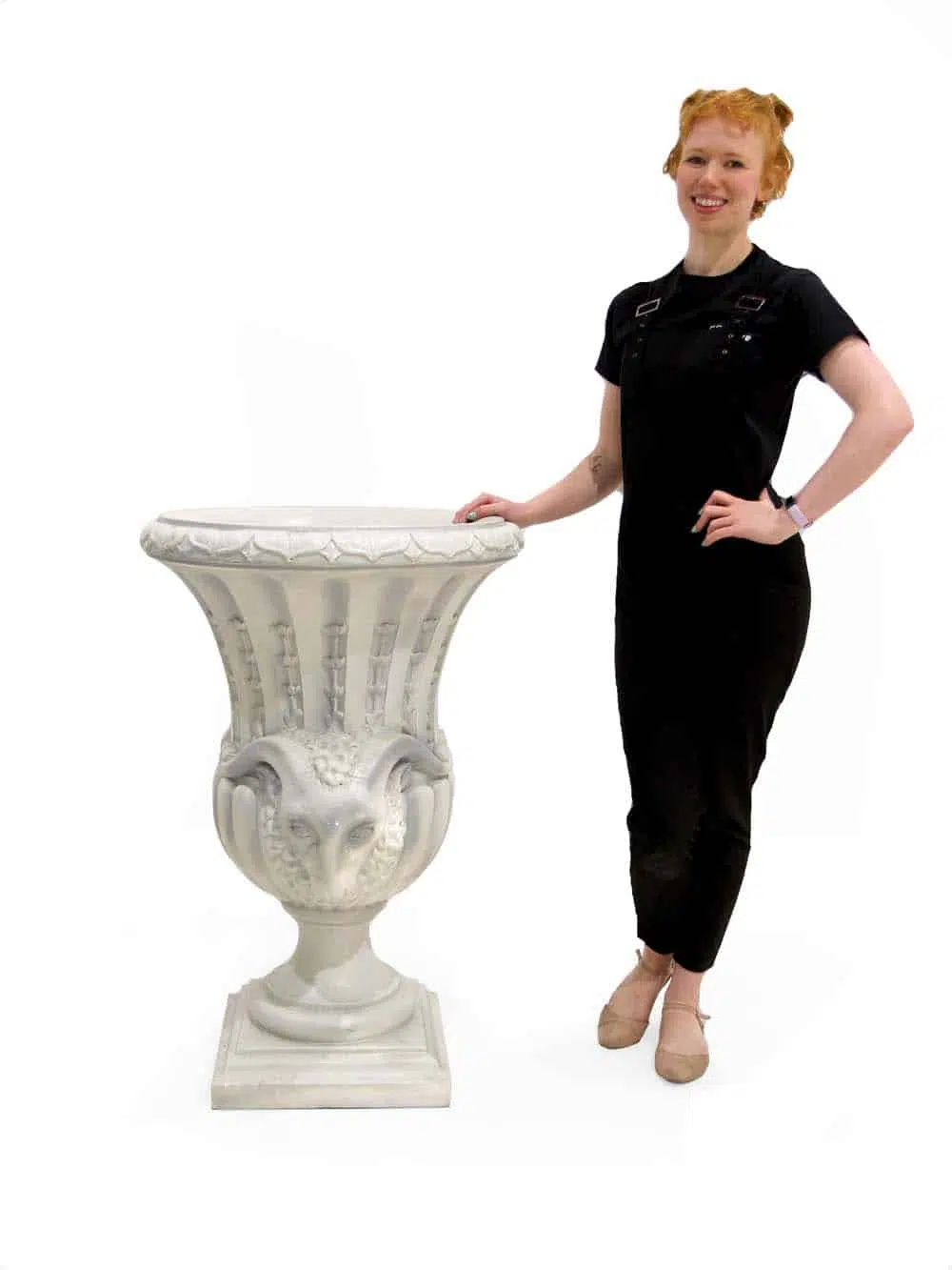 URN04_Classical Putti Urn_event_prop_hire_EPH_Creative_400_optimised