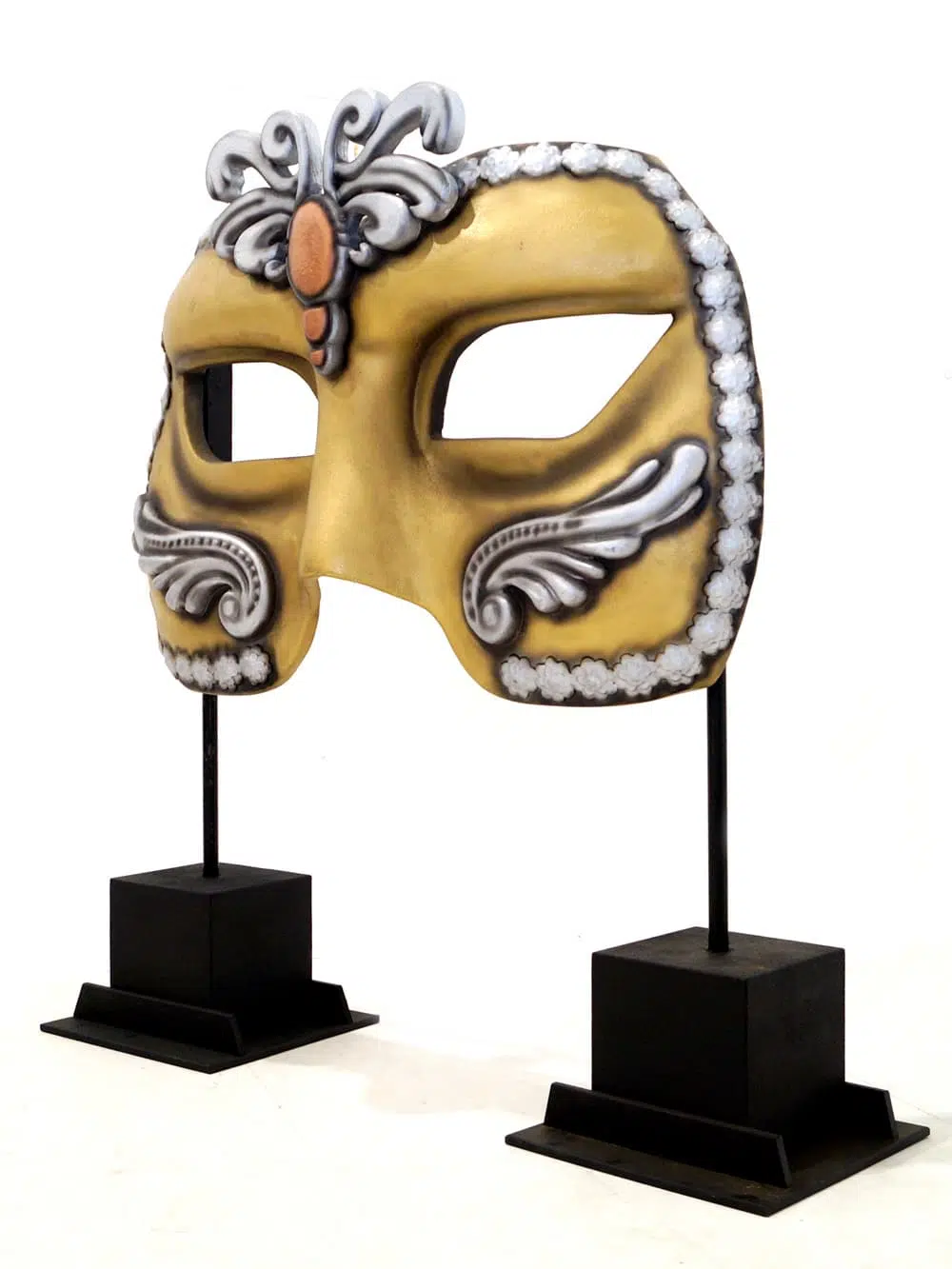 VEN26 Giant Luxury Venetian Eye Mask _event_prop_hire_007