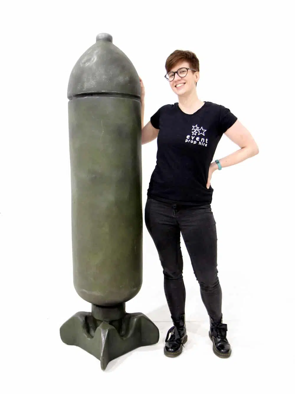 WAR02_Giant Bomb Prop_185