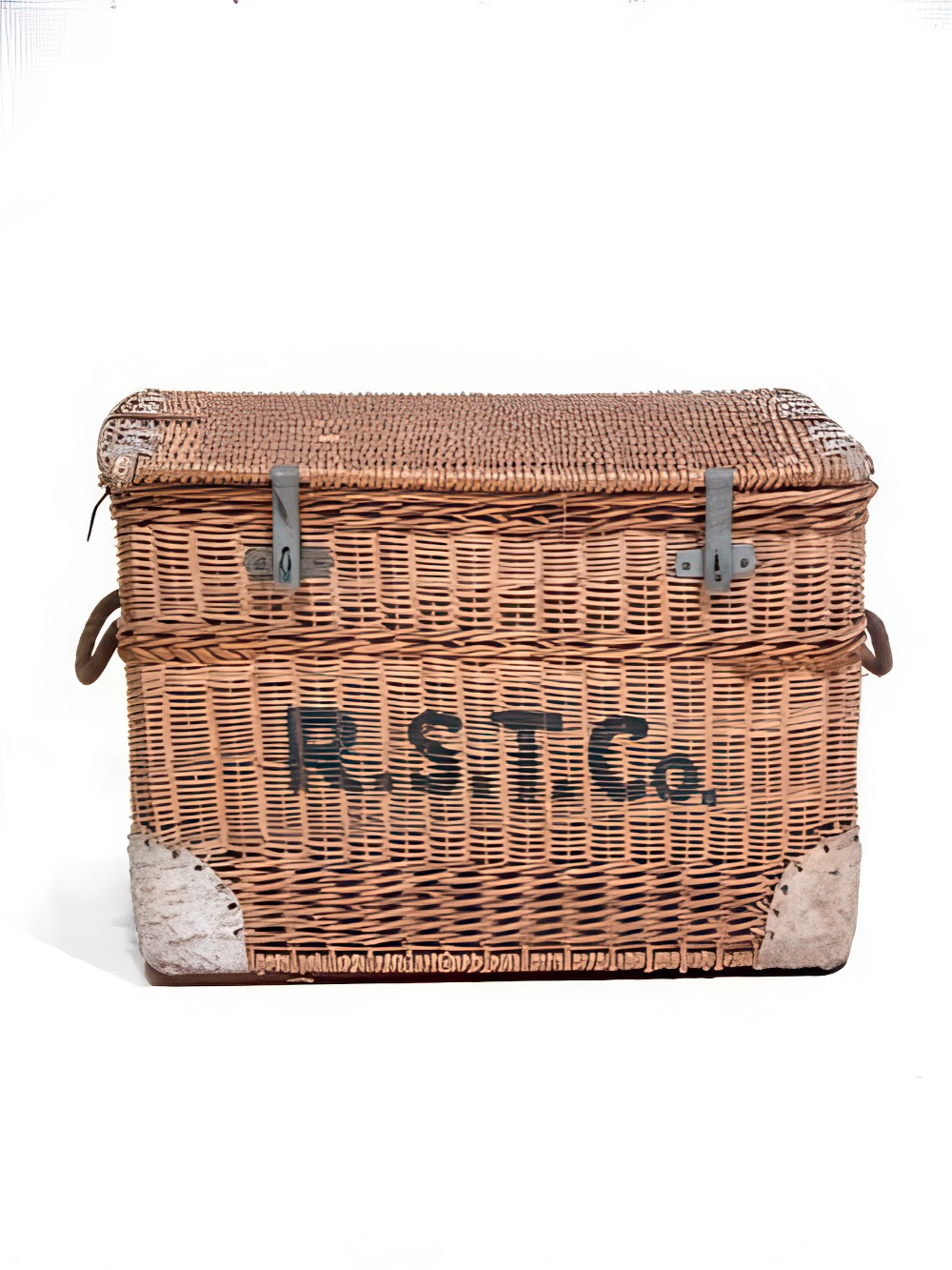 vintage_wicker_travel_case_06