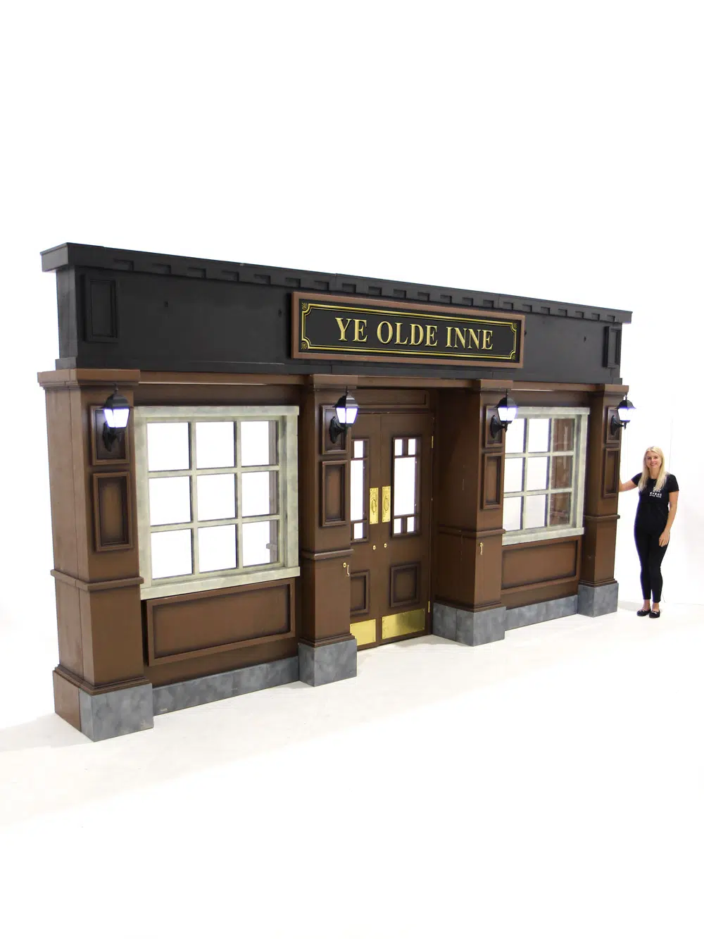 SN4594 Pub Front _event_prop_hire_143