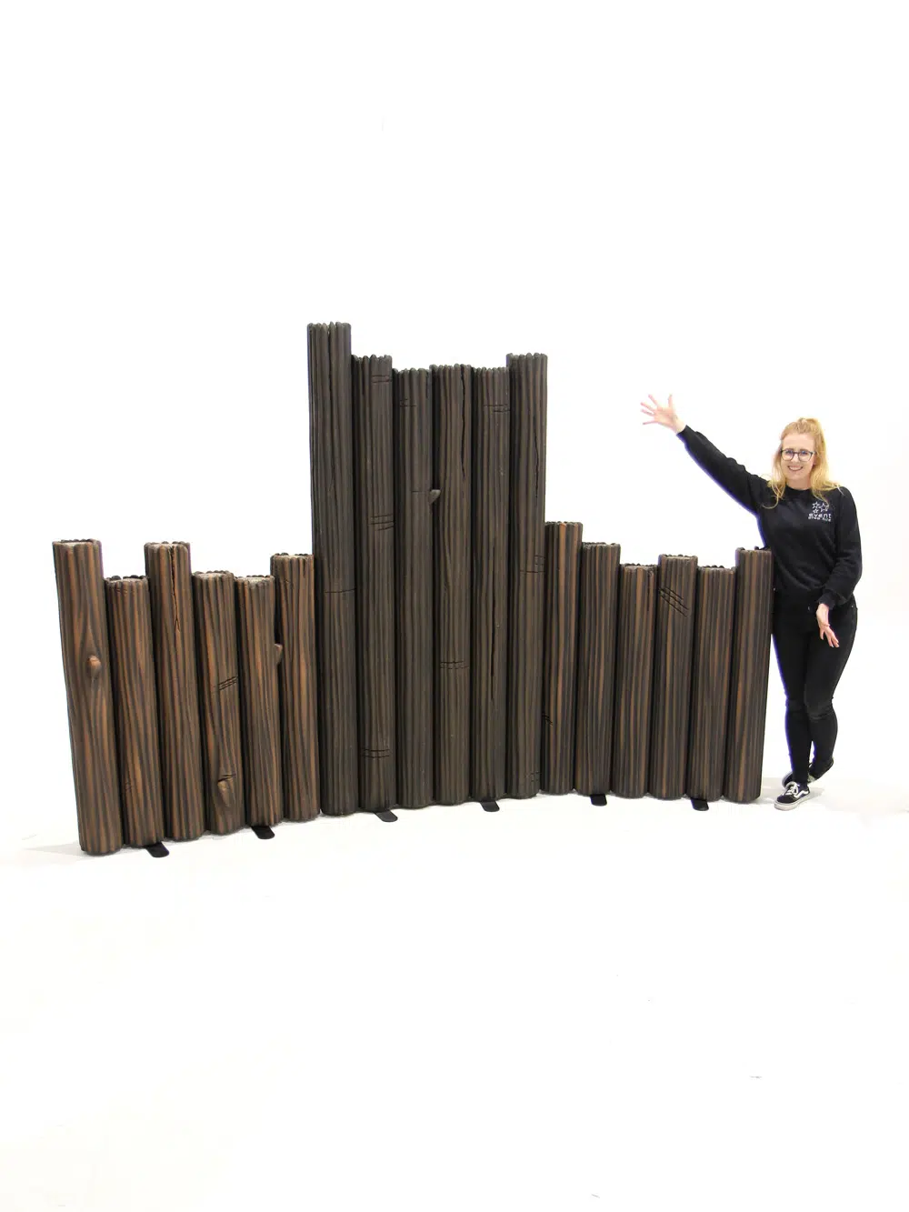SN4563_SN4564 Chunky Log Fence Section _event_prop_hire_156
