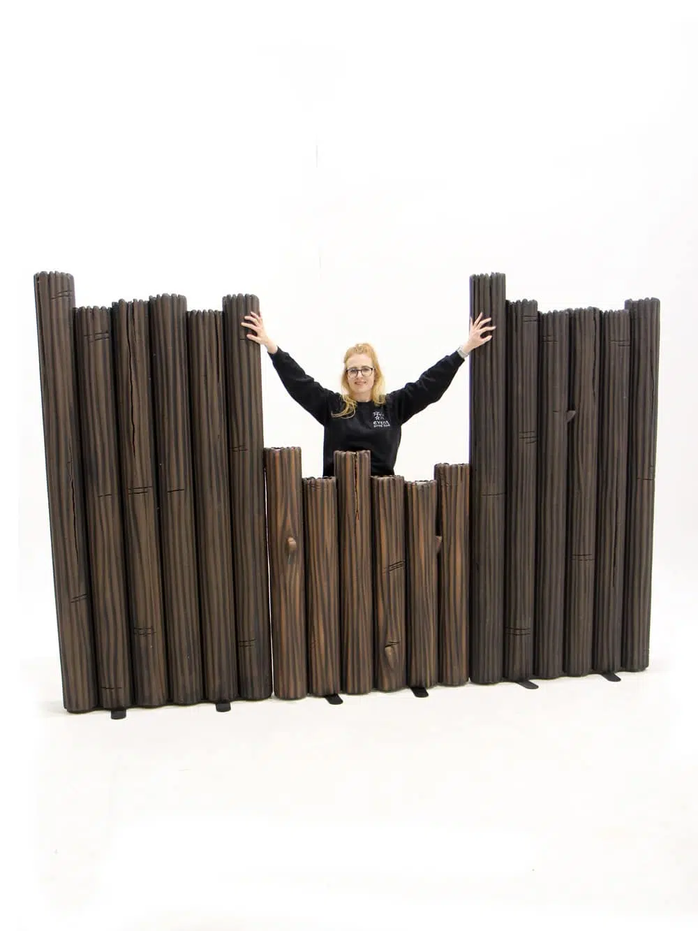 SN4563_SN4564 Chunky Log Fence Section _event_prop_hire_157
