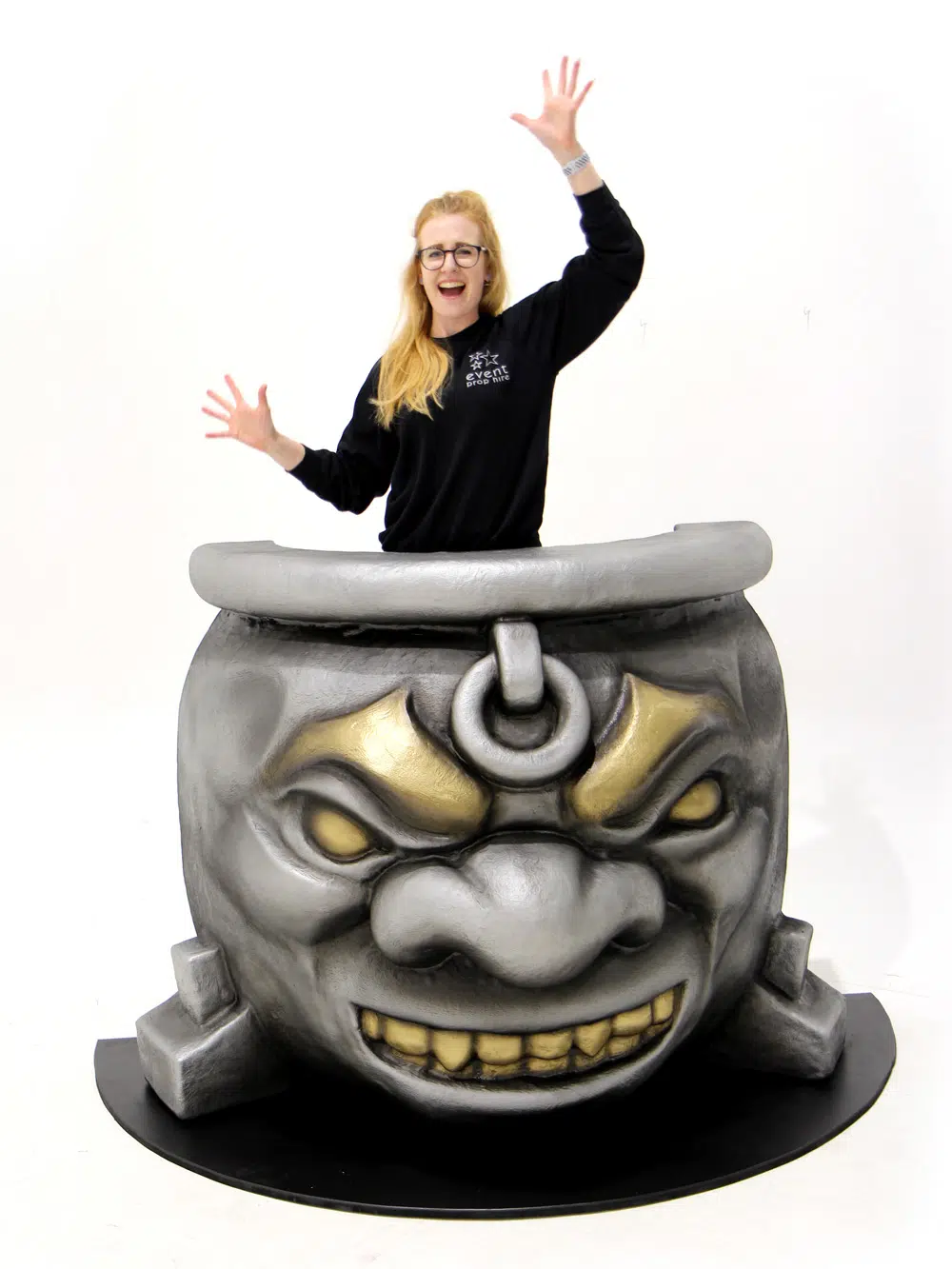 SN4785 Giant Open Backed Cauldron _event_prop_hire_128