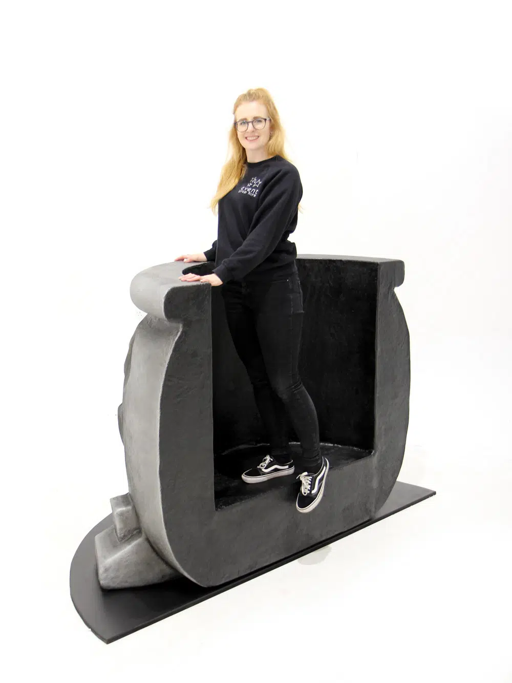 SN4785 Giant Open Backed Cauldron _event_prop_hire_130