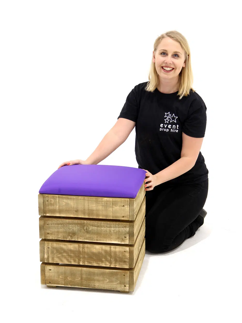 SN4806 Pallet Wood Cube - Purple Pad _event_prop_hire_020