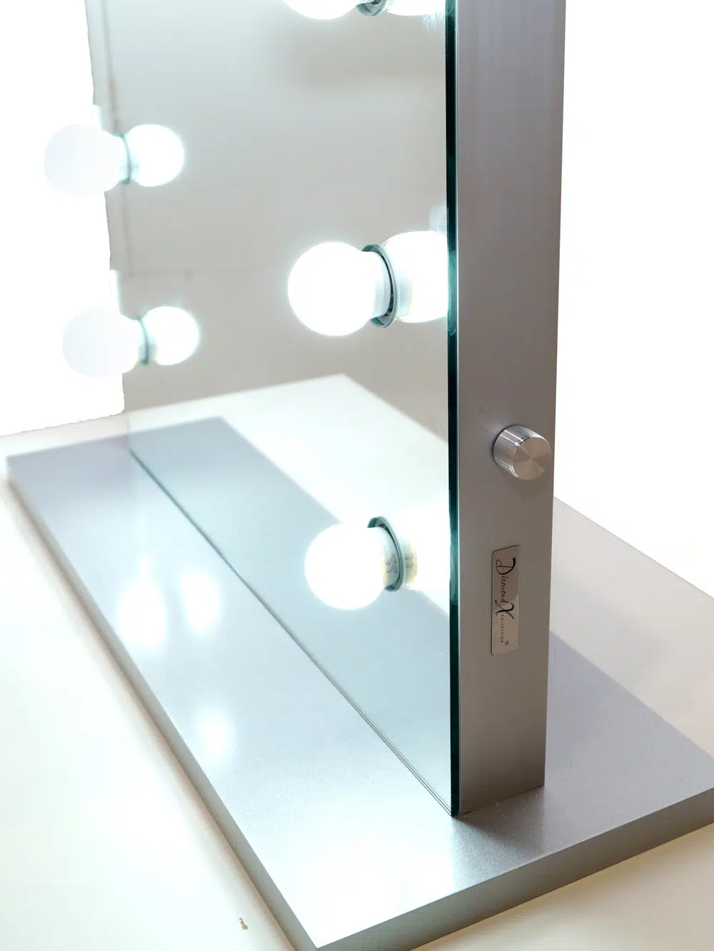 SN4877 Dressing Room Bulb Mirror _event_prop_hire_052