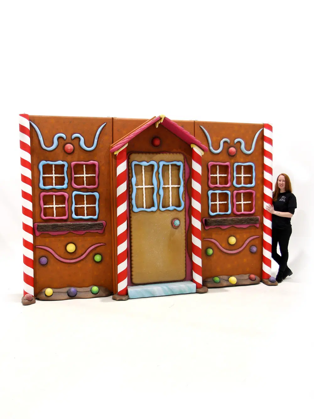 SN4434 Gingerbread House Front _event_prop_hire_007