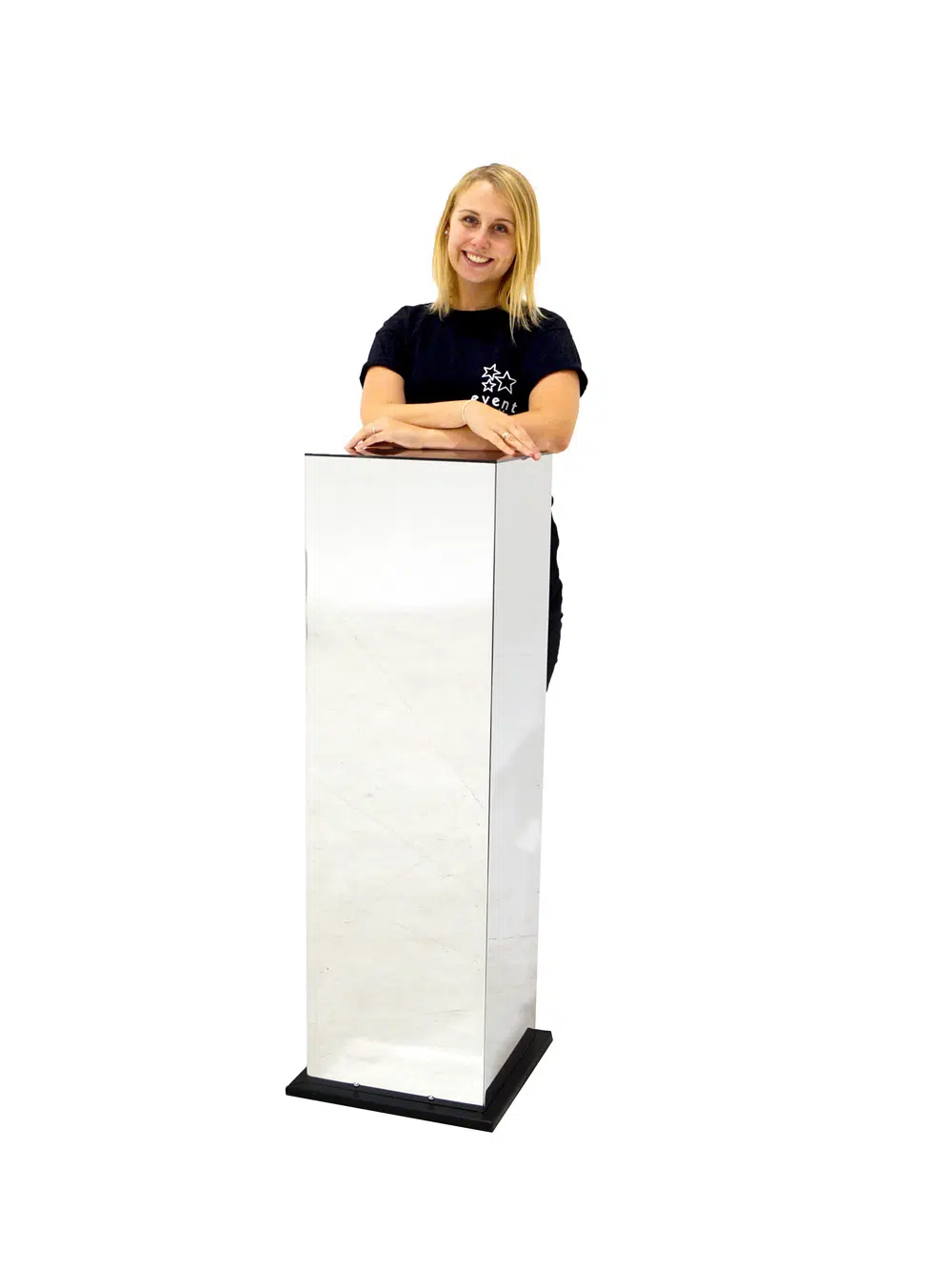 SN4880 Mirrored Plinth _event_prop_hire_096