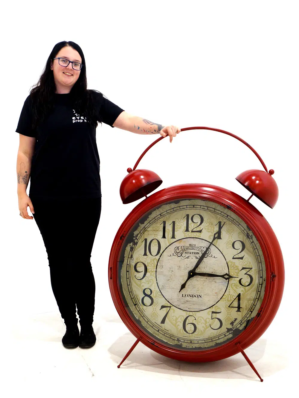 SN4950 Giant Red Clock _event_prop_hire_014