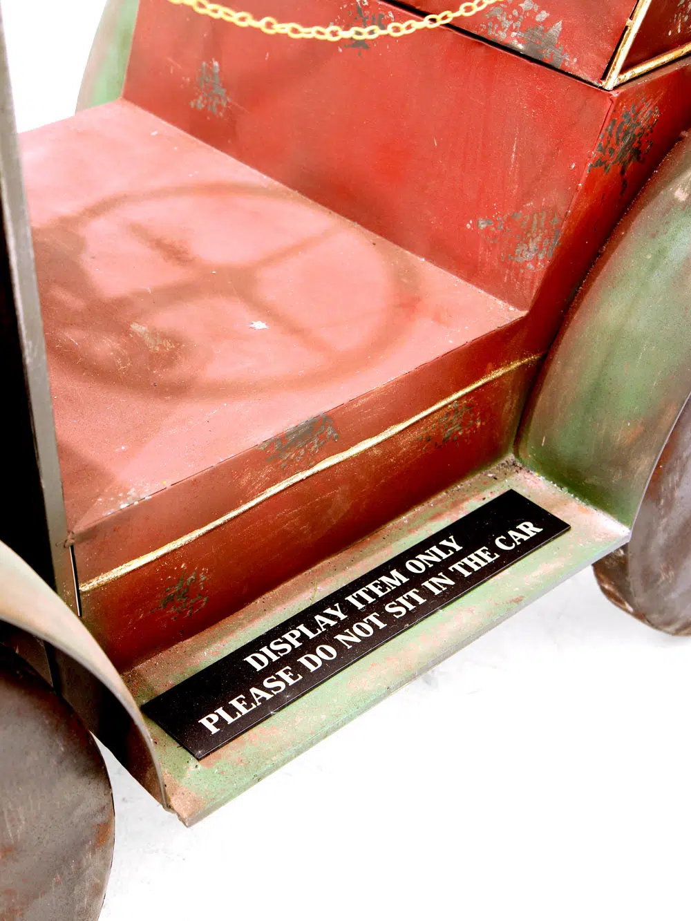 SN5187_Giant Vintage Toy Car_005