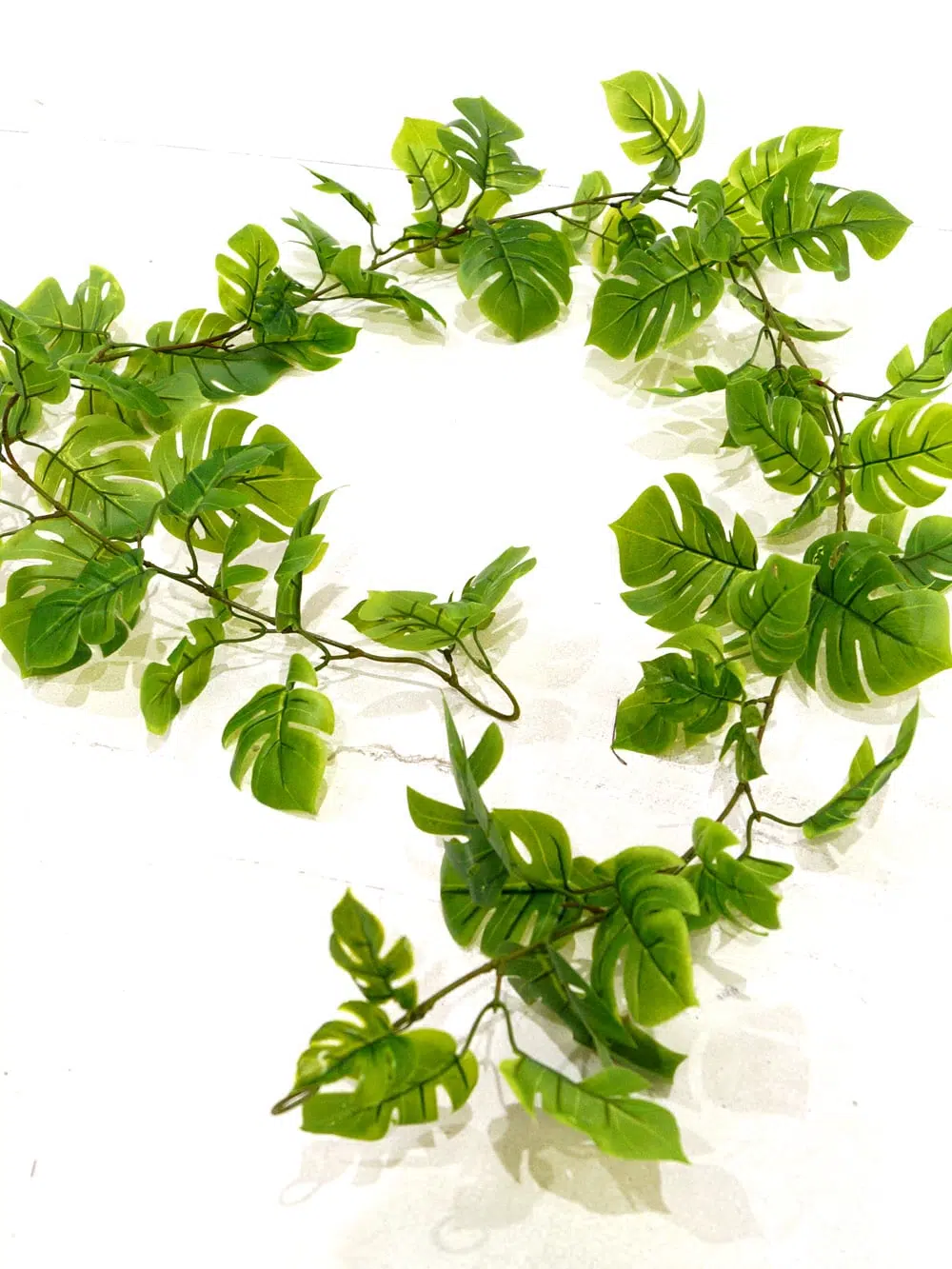 SN5400 Philo Leaf Garland _event_prop_hire_002