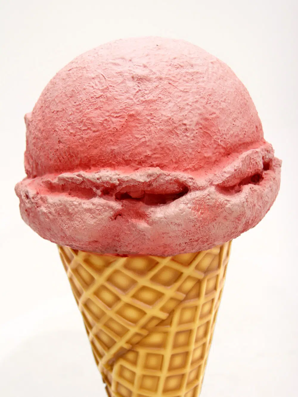 SN5619 Small Ice Cream Prop - Strawberry _event_prop_hire_004