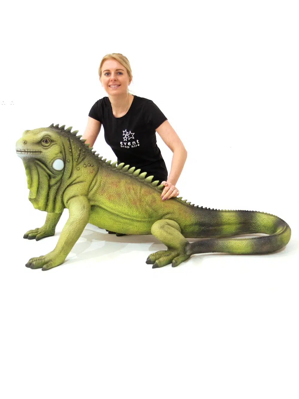 SN5643 Giant Iguana _event_prop_hire_074