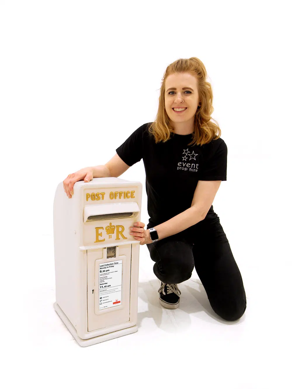 SN5681_Small Cream Postbox_003