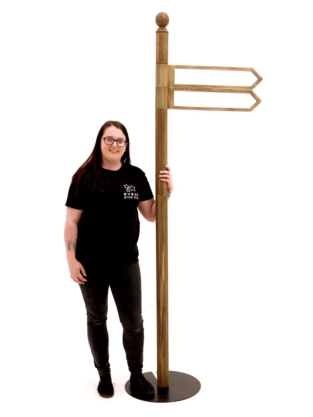 SN5880 Rustic Multi Directional Sign Post x2 _event_prop_hire_155_High Res