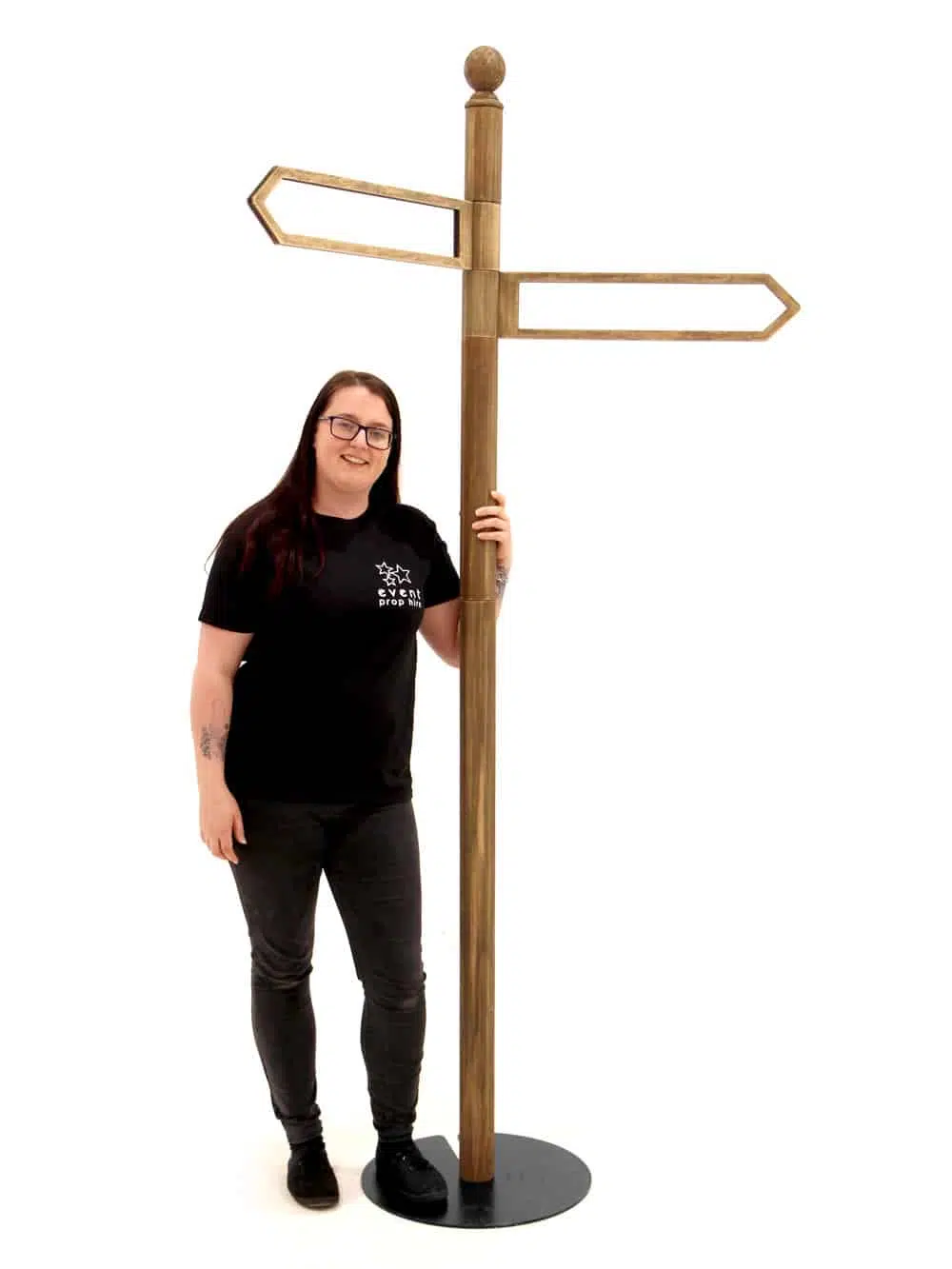 SN5880 Rustic Multi Directional Sign Post x2 _event_prop_hire_157_High Res