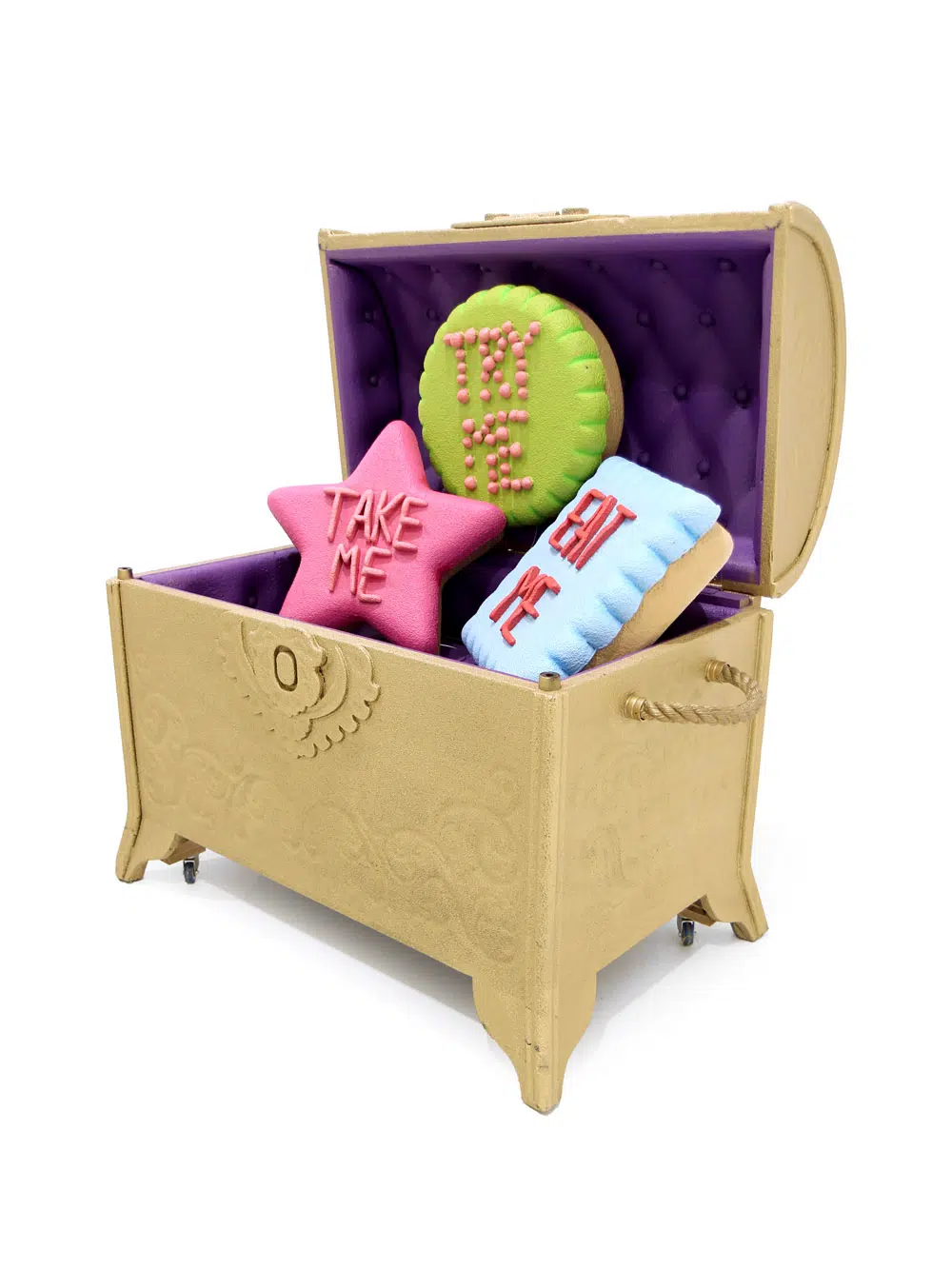 SN5734_Giant Trinket Box with Biscuits_079
