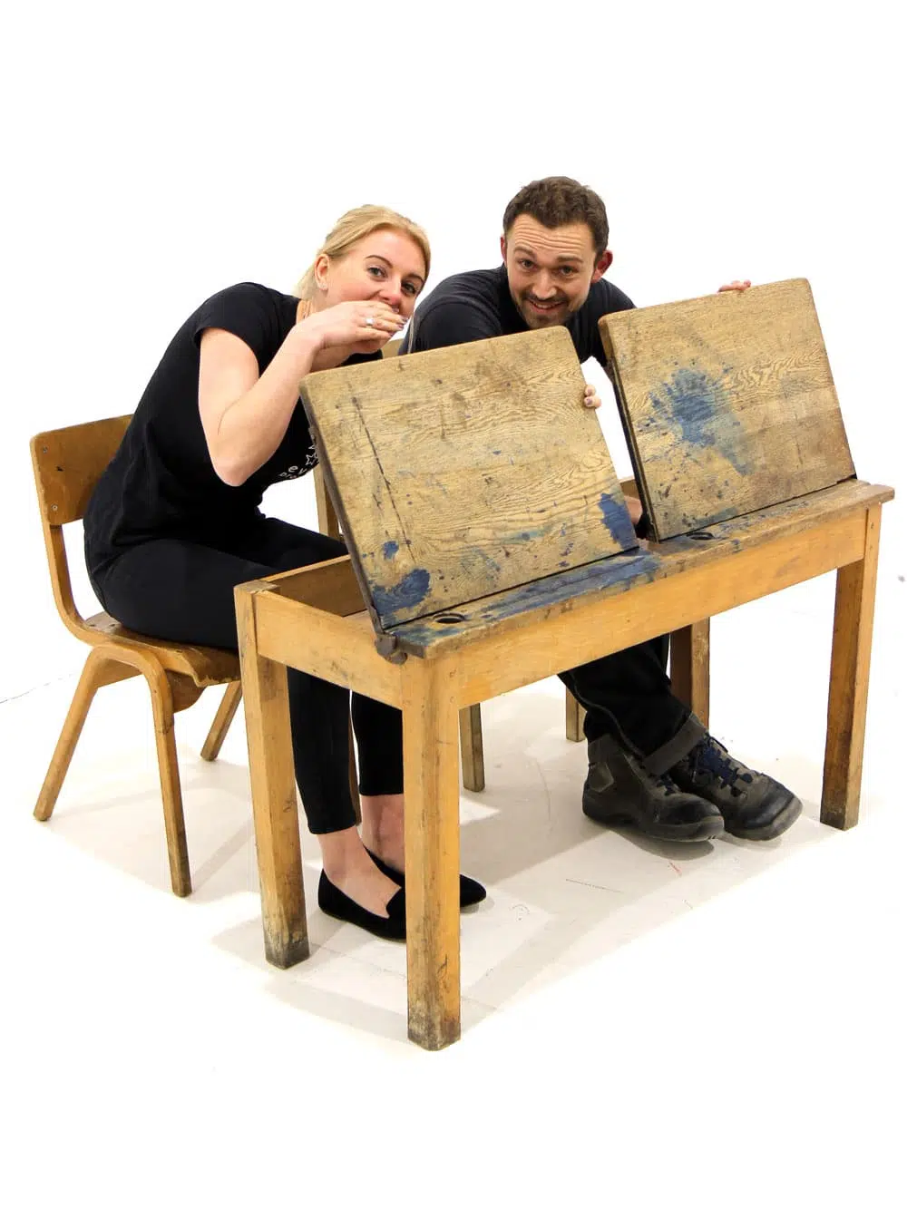 SN5829 Double School Desk _event_prop_hire_019