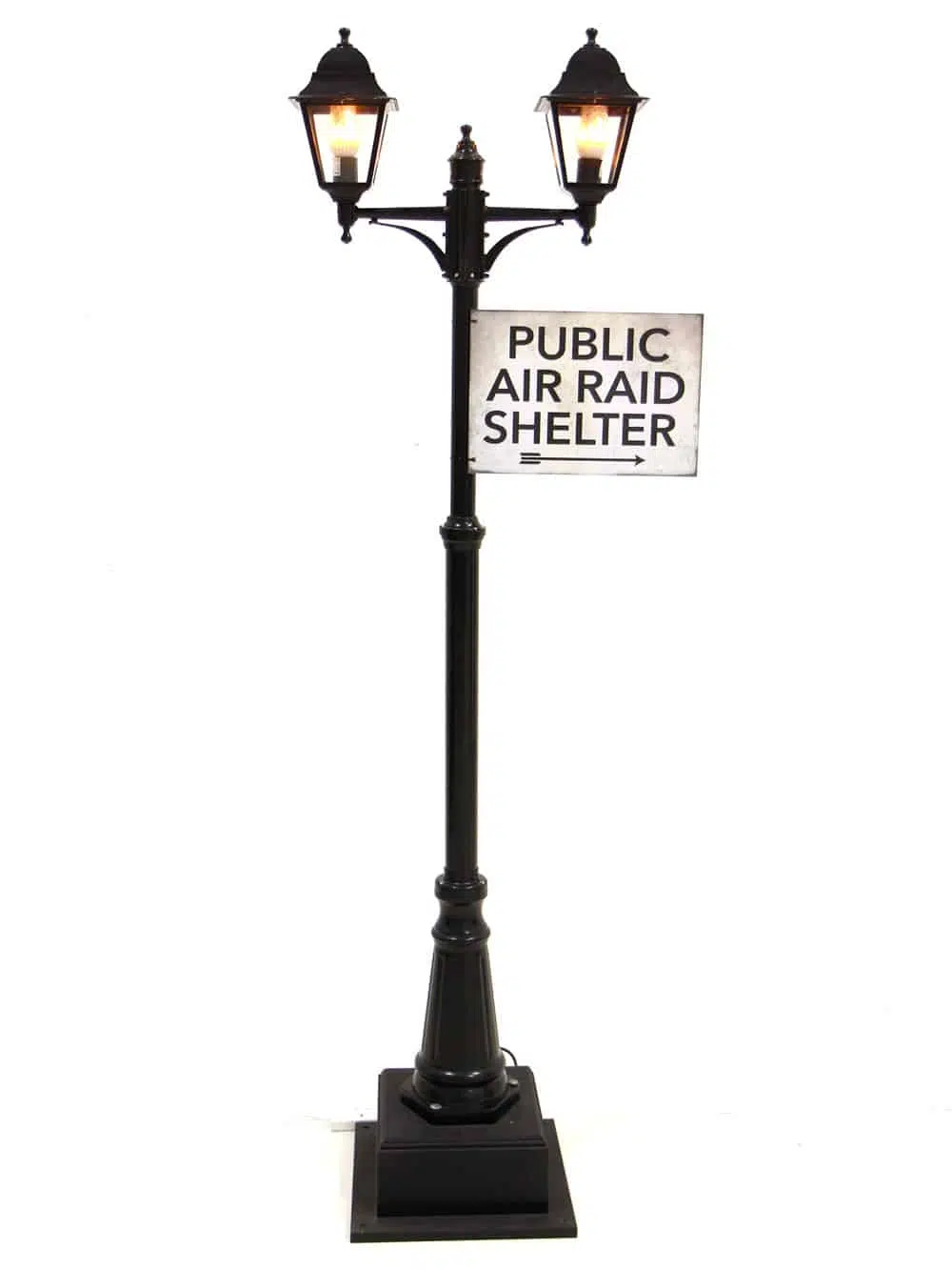 SN6899_Double Headed Flame-Effect Street Lamp with Ar Raid Sign_182