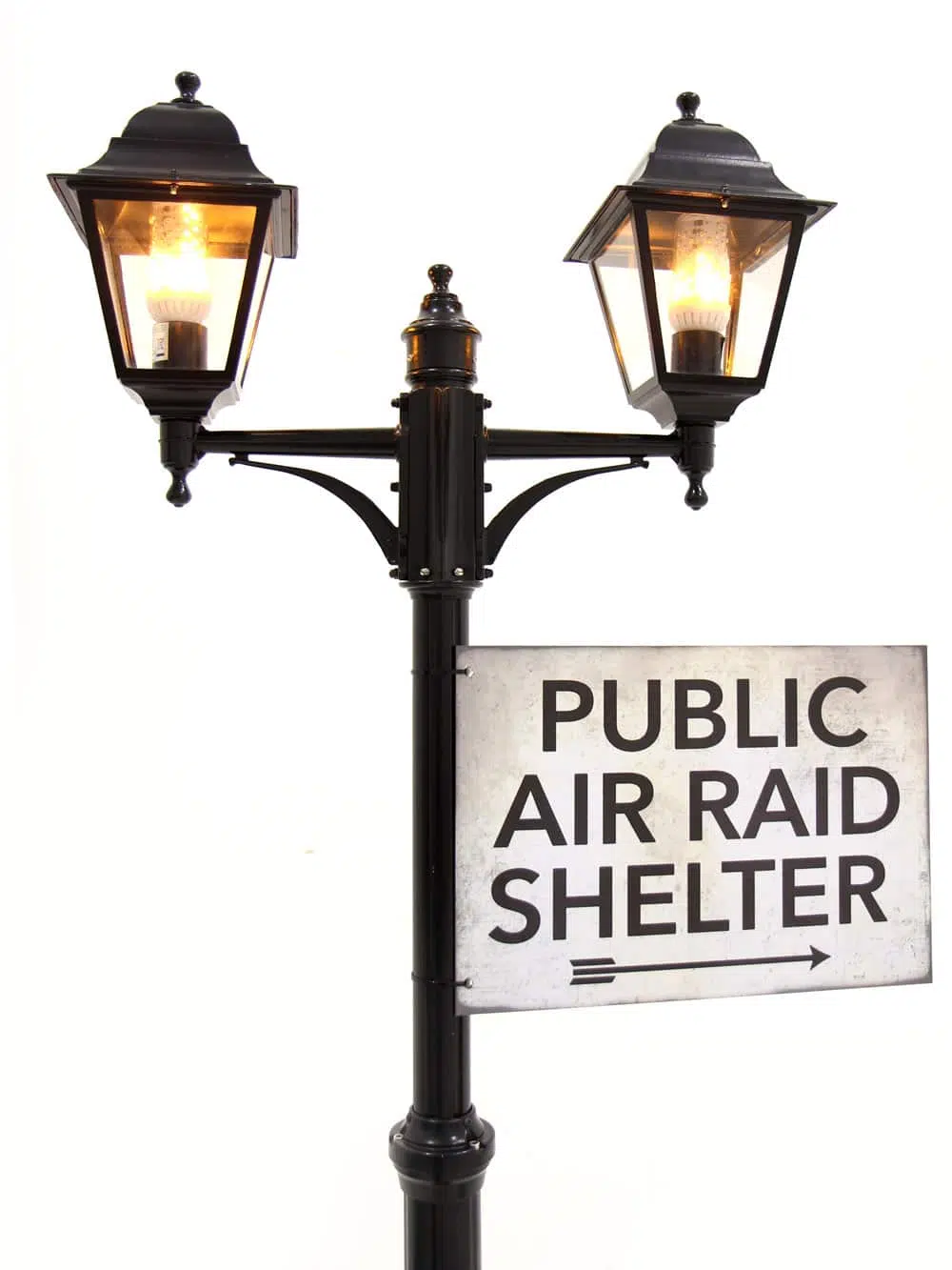 SN6899_Double Headed Flame-Effect Street Lamp with Ar Raid Sign_184