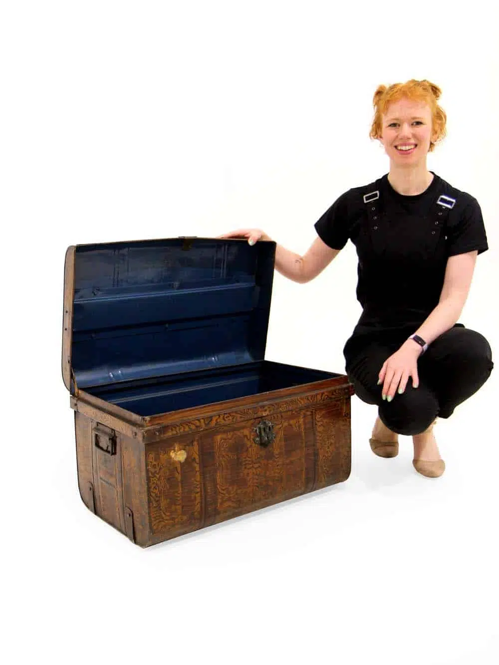 SN6965_Vintage Metal Trunk_event_prop_hire_EPH_Creative_171_optimised