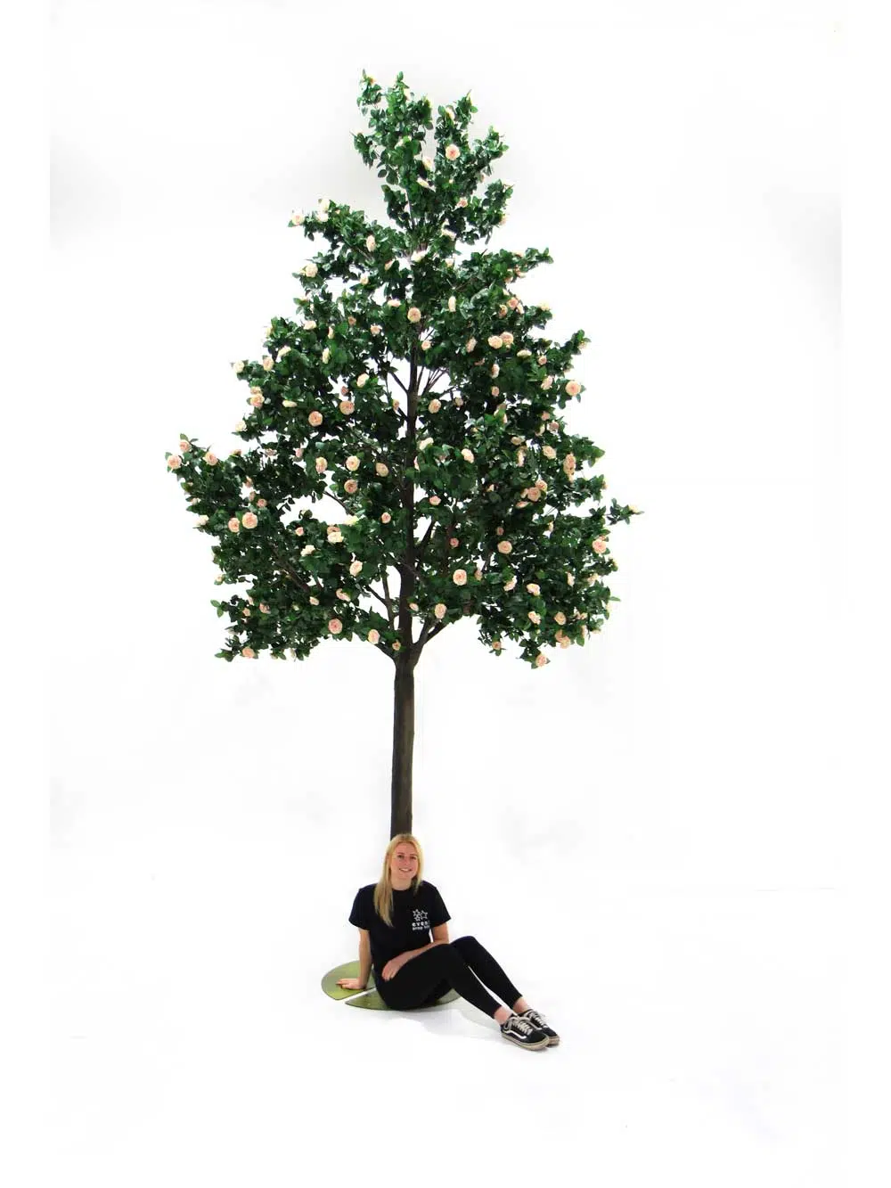 SN7051_pink_rose_giant_tree_05_event_prop_hire_optimised