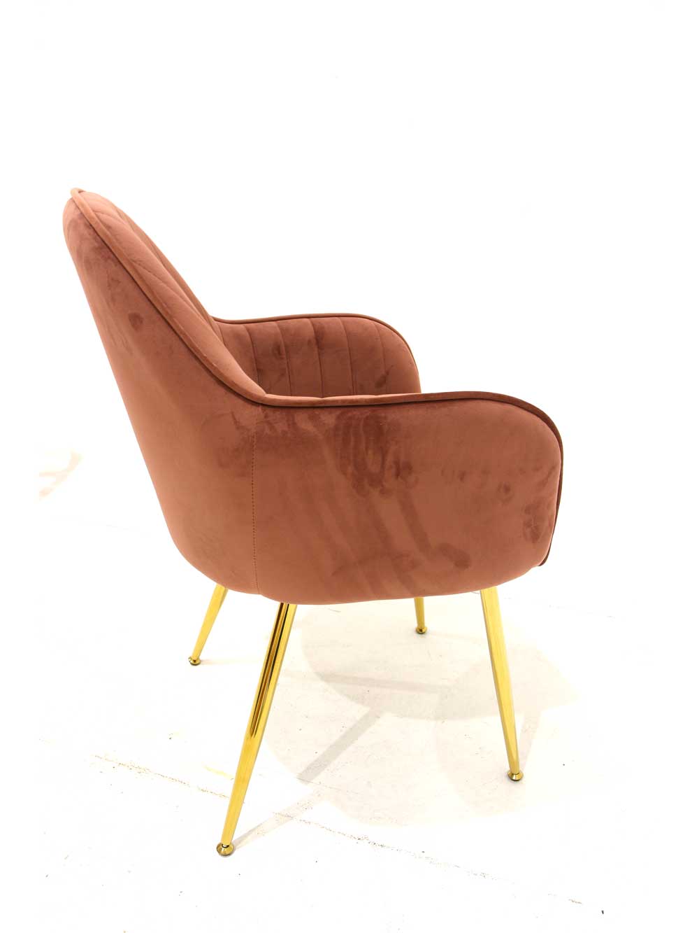 SN7075_vintage_pink_chair_1_event_prop_hire_optimised
