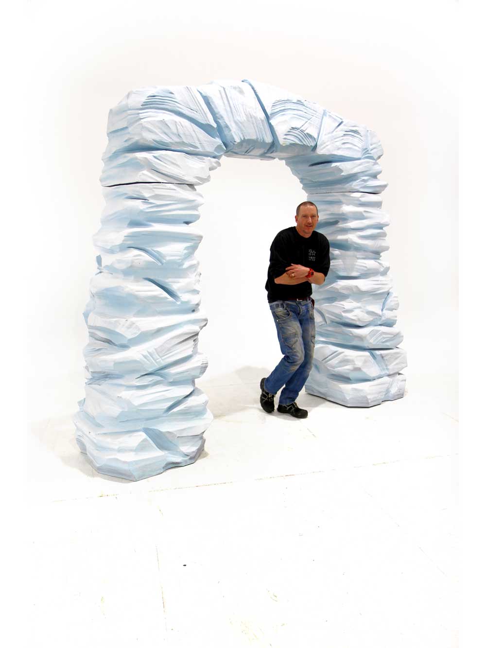 SN7285_ice_rock_entranceway_half_flat_backed_3_event_prop_hire_optimised