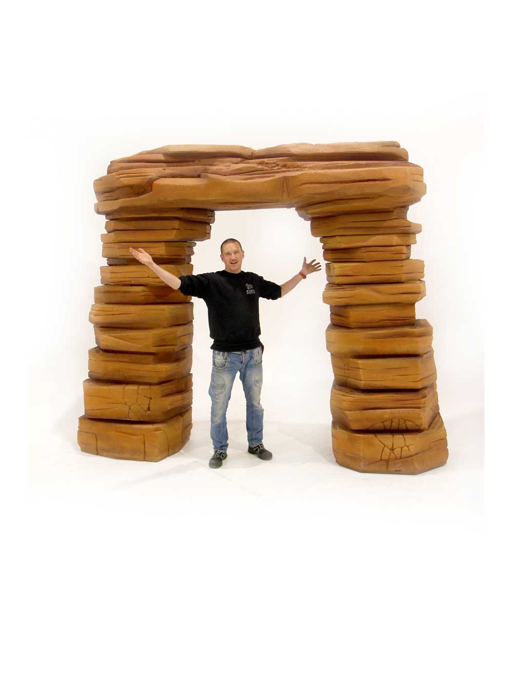SN7289_red_rock_entranceway_half_flat_backed_1_event_prop_hire_optimised